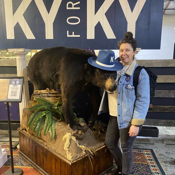 Meet your Posher, Rachel - Picture 4 of 5